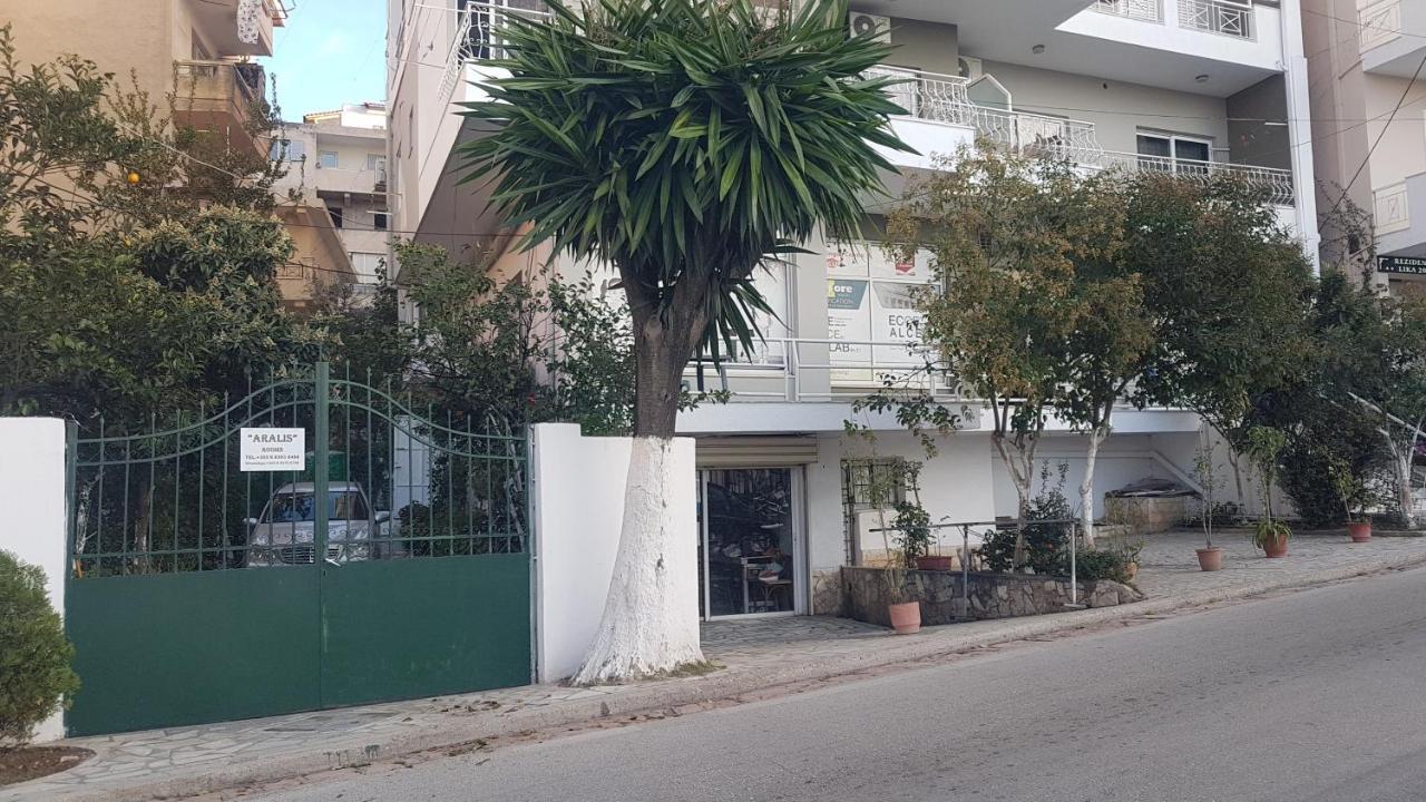 Aralis Rooms Sarande Exterior photo