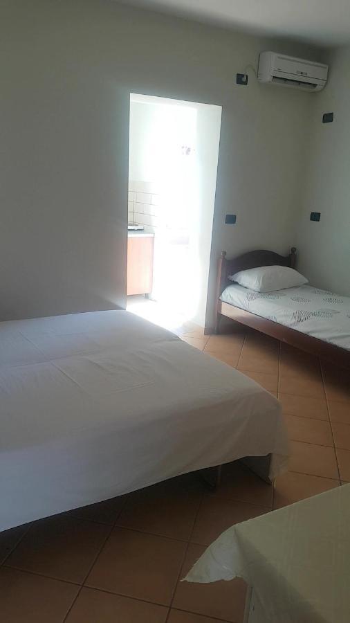 Aralis Rooms Sarande Exterior photo